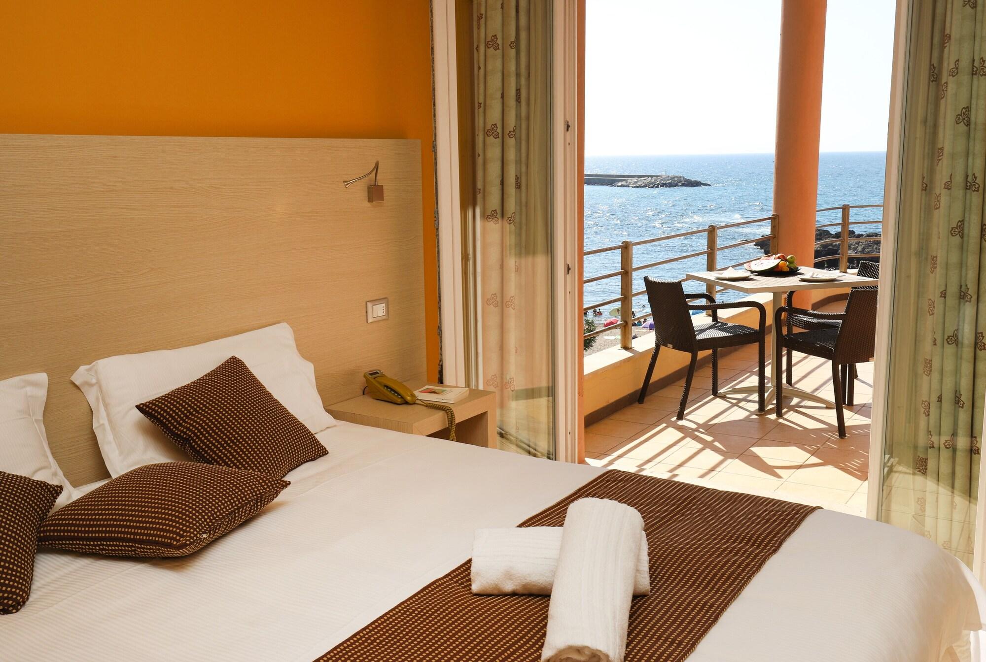 Janus Hotel 4*